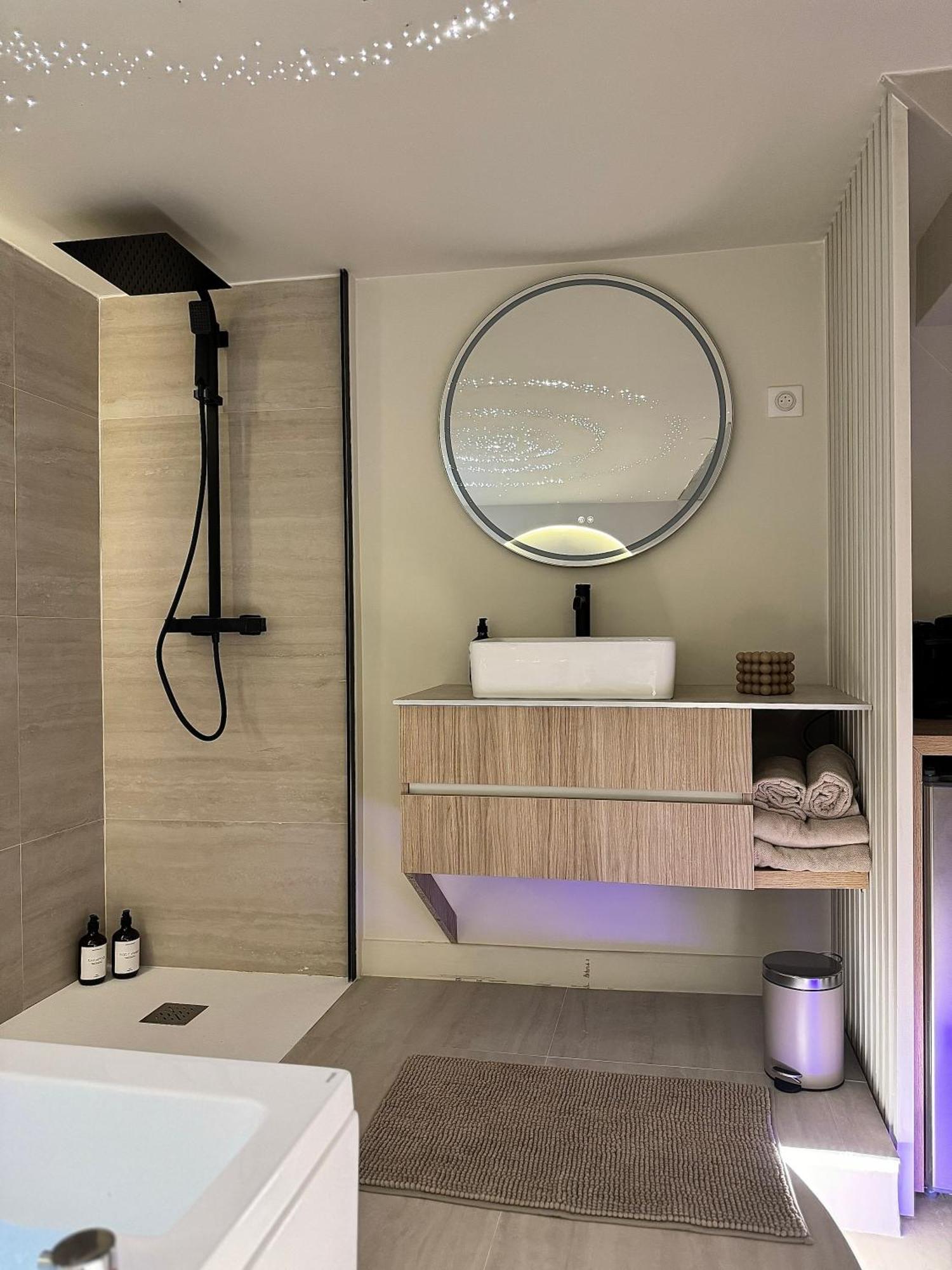 Spa Privatif - Love Room Luxe - Proche Disney Marles-en-Brie ภายนอก รูปภาพ